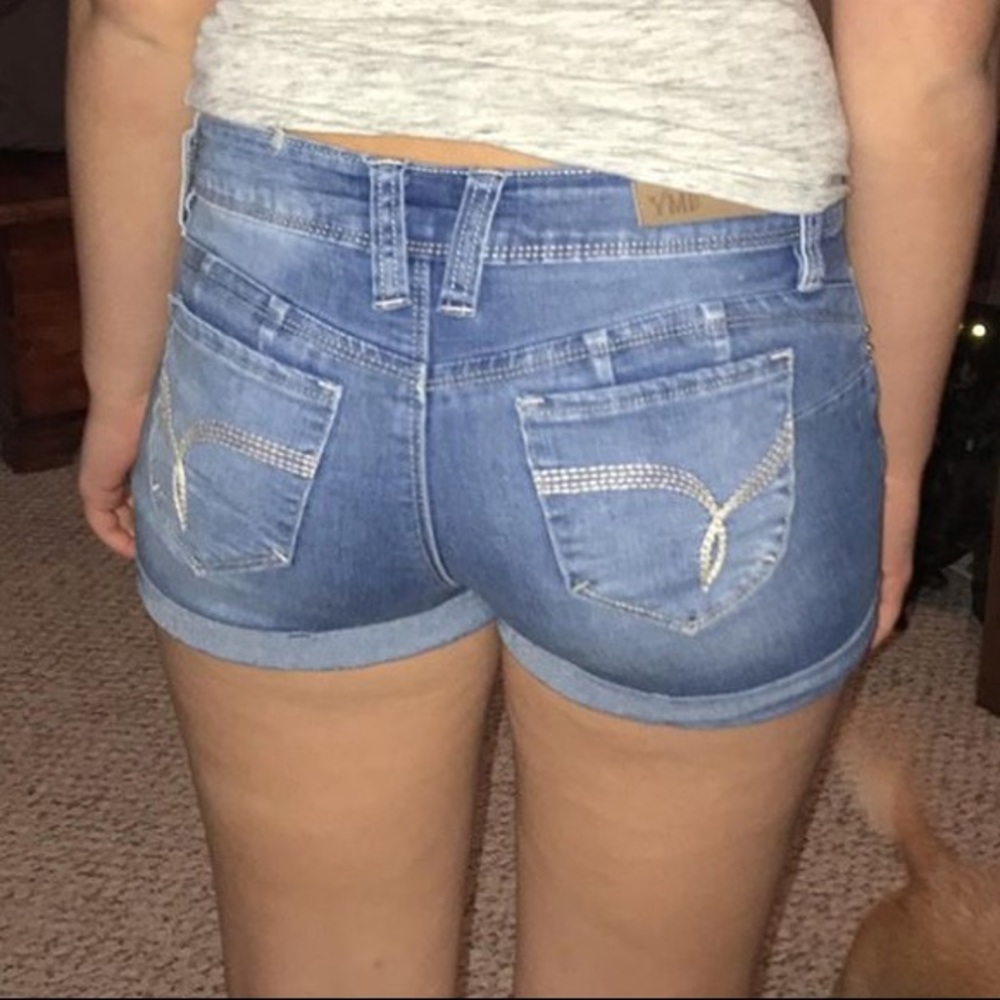 Booty shorts - Picture 2 of 2